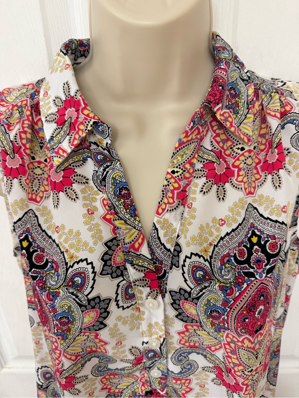 Dana Buchman Paisley Sleeveless Blouse Small Pink Blue Collared Career Top - Picture 5 of 11